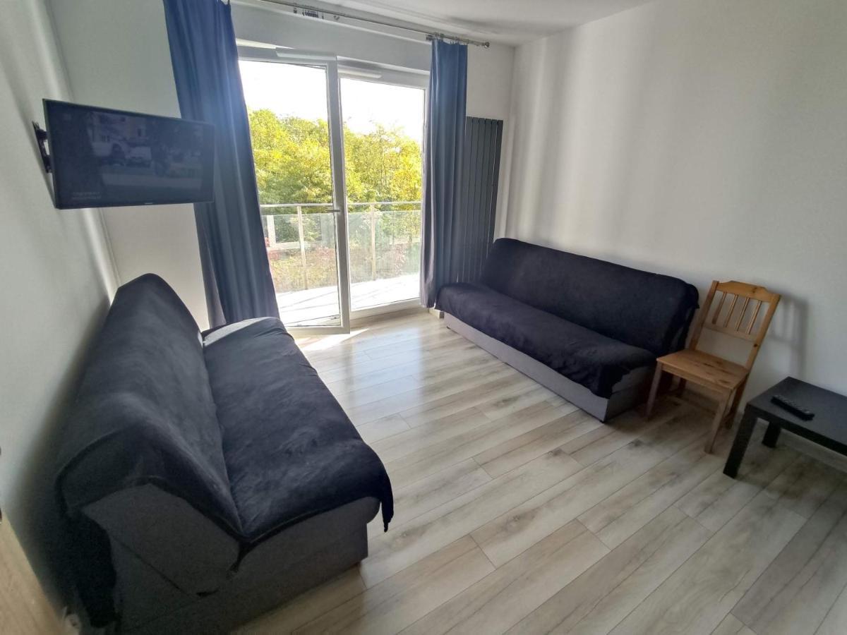 1110 Smialego 39 - Tanie Pokoje W Apartamencie - Samodzielne Zameldowanie - Self Check In Poznań Extérieur photo