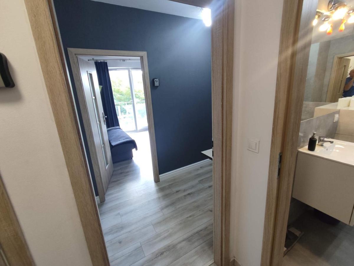 1110 Smialego 39 - Tanie Pokoje W Apartamencie - Samodzielne Zameldowanie - Self Check In Poznań Extérieur photo