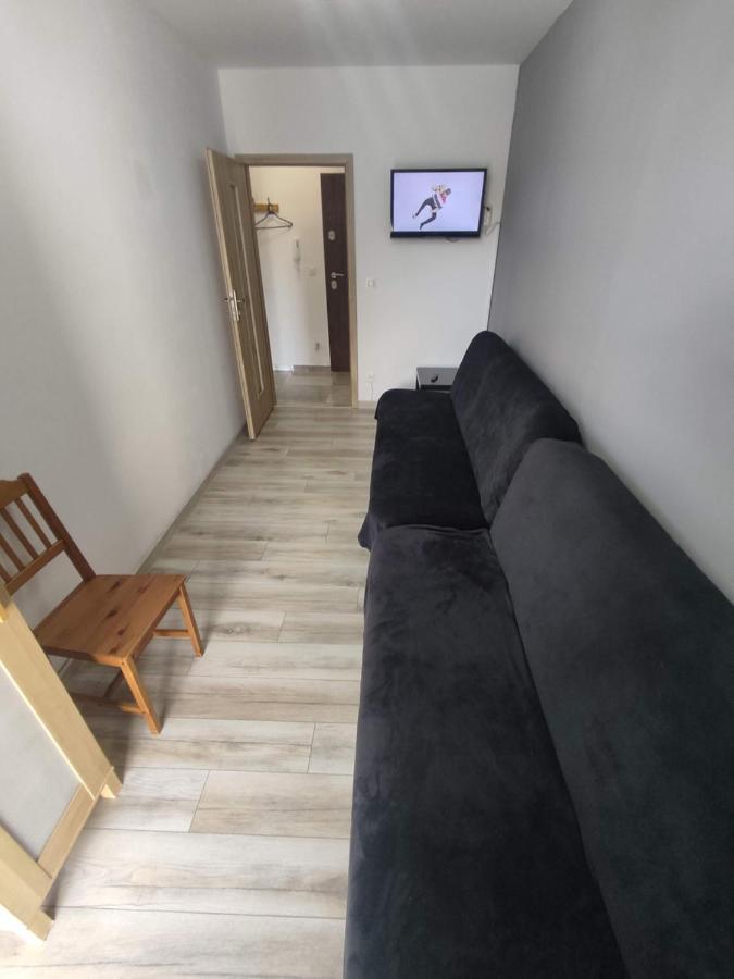 1110 Smialego 39 - Tanie Pokoje W Apartamencie - Samodzielne Zameldowanie - Self Check In Poznań Extérieur photo