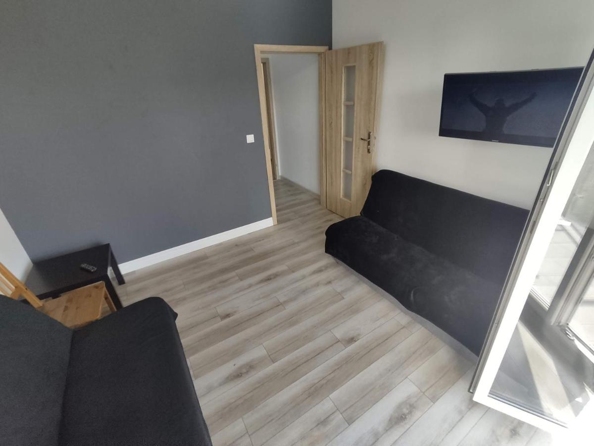 1110 Smialego 39 - Tanie Pokoje W Apartamencie - Samodzielne Zameldowanie - Self Check In Poznań Extérieur photo
