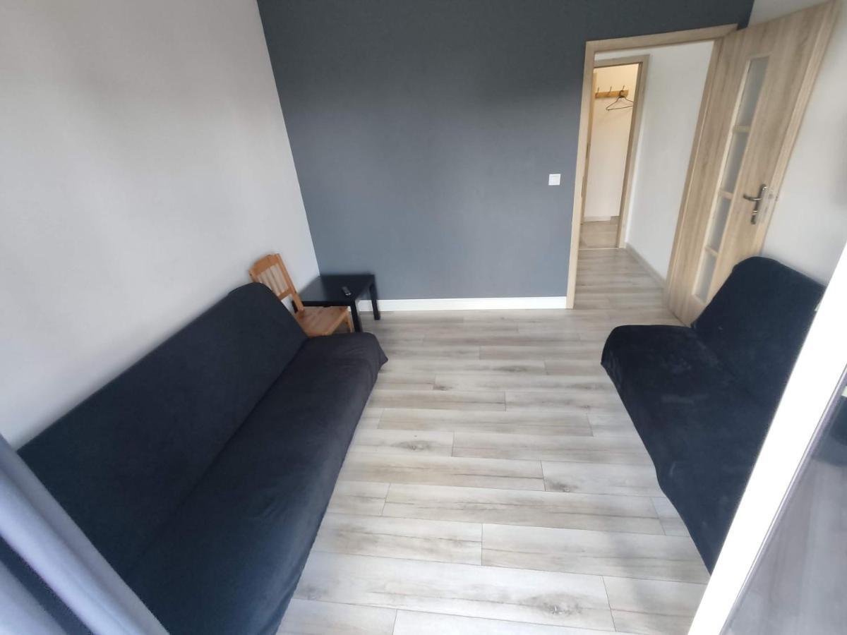 1110 Smialego 39 - Tanie Pokoje W Apartamencie - Samodzielne Zameldowanie - Self Check In Poznań Extérieur photo