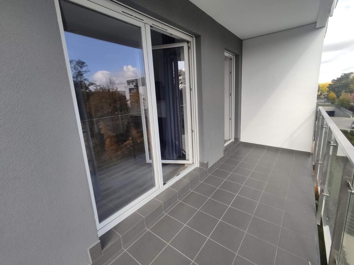 1110 Smialego 39 - Tanie Pokoje W Apartamencie - Samodzielne Zameldowanie - Self Check In Poznań Extérieur photo