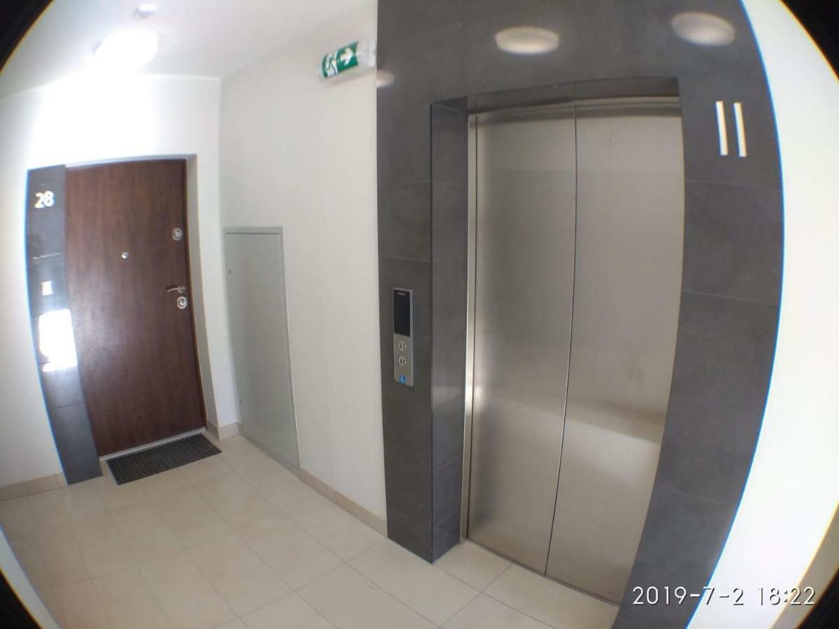 1110 Smialego 39 - Tanie Pokoje W Apartamencie - Samodzielne Zameldowanie - Self Check In Poznań Extérieur photo